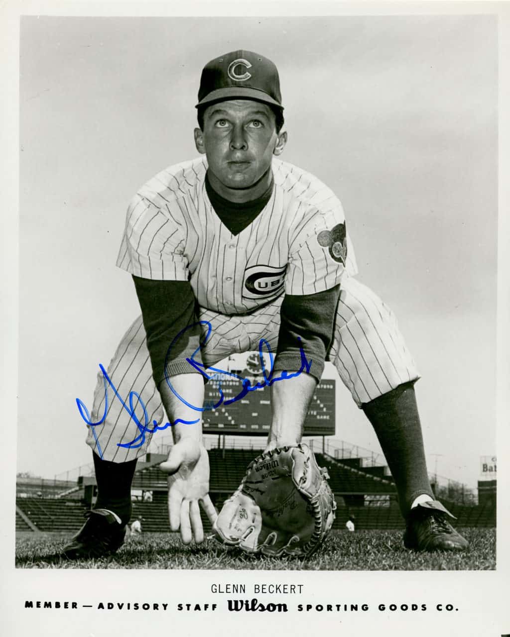 Glenn Beckert - Chicago Cubs - fielding no ball - B/W - BeckertGlenn-2.jpg - 8x10