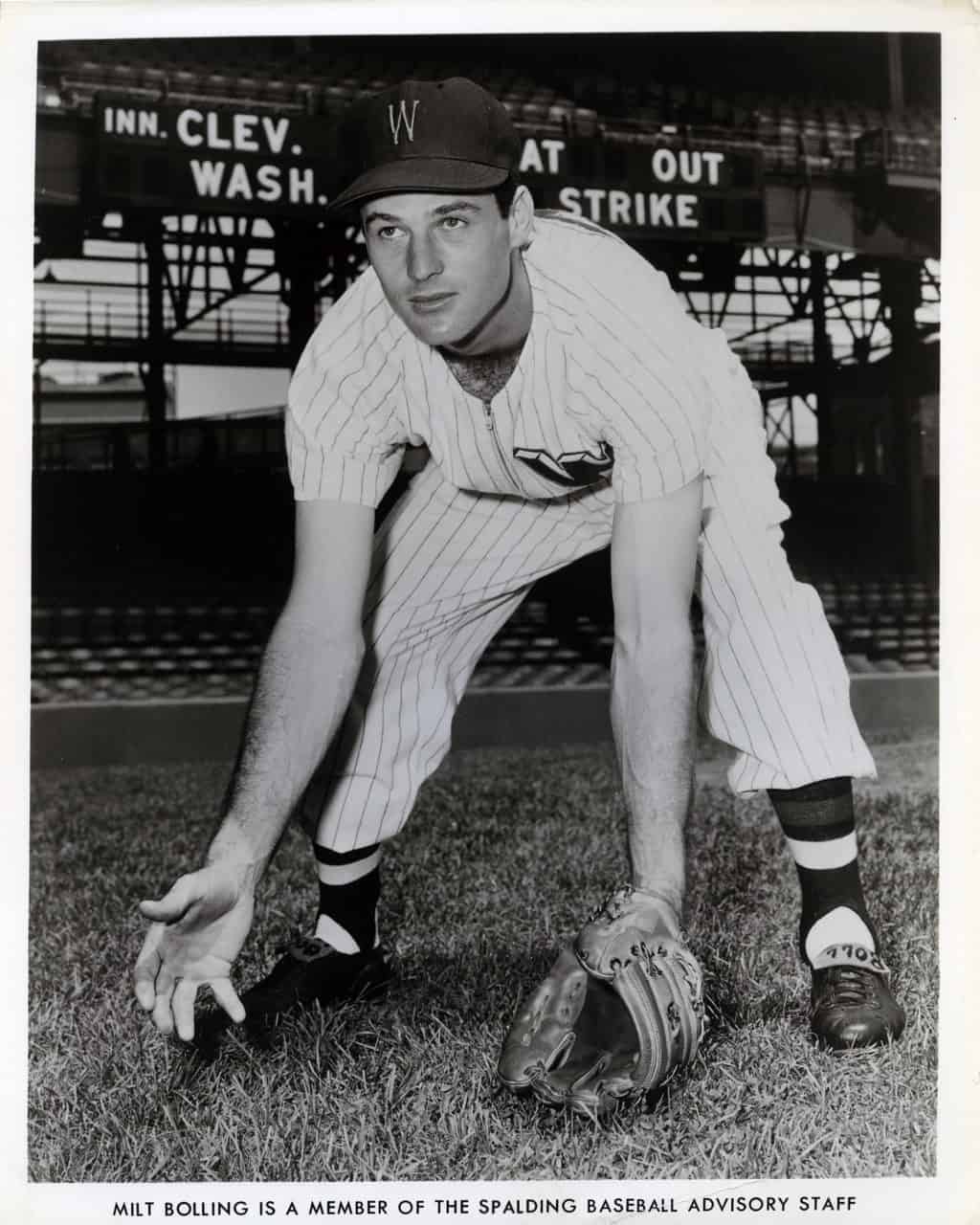 Milt Bolling - Washington Senators - fielding - B/W - BollingMilt894.jpg - 8x10