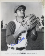 Vic Davalillo - Cleveland Indians - upper body - B/W - CollinsRip773.jpg - 8x10