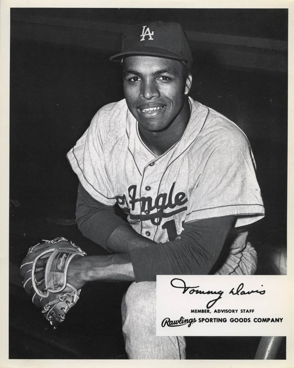 Tommy Davis - Los Angeles Dodgers - dugout steps - B/W - DavisTommy-1005.jpg - 8x10