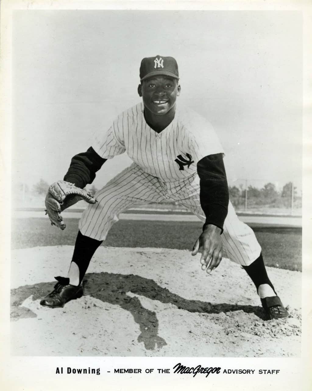 Al Downing - New York Yankees - full body - B/W - DowningAl105.jpg - 8x10