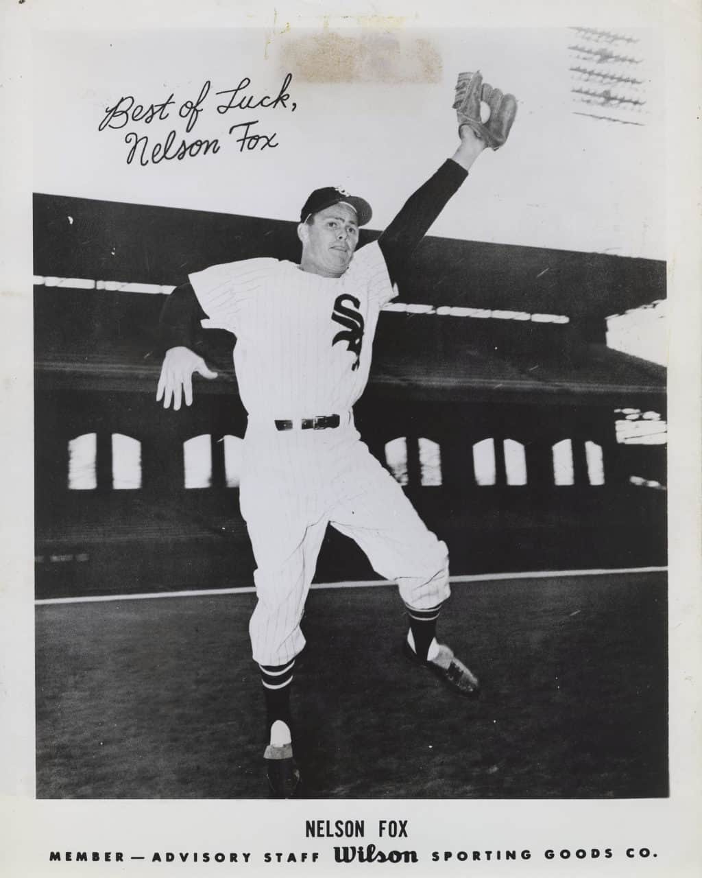 Nelson Fox - Chicago White Sox - leaping - B/W - FoxNellie01.jpg - 8x10