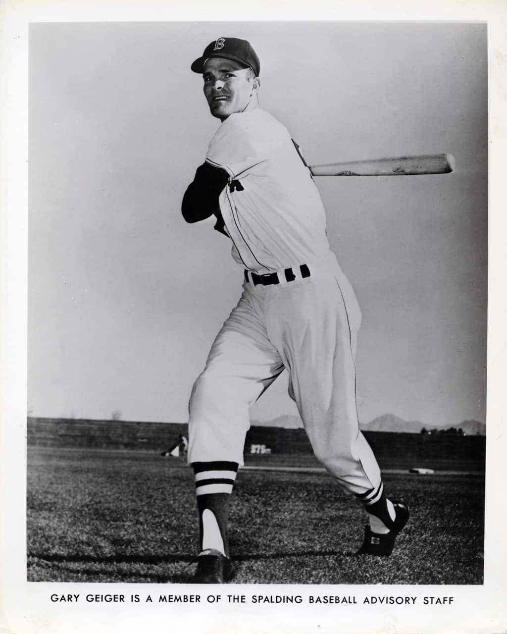 Gary Geiger - Boston Red Sox - batting - B/W - GeigerGary919.jpg - 8x10