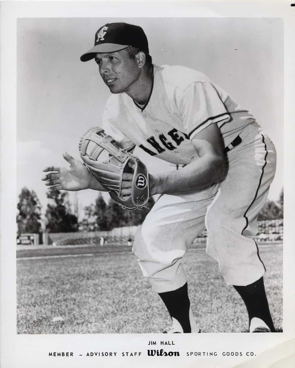 Jim Hall - Anaheim Angles - fielding - B/W - HallJim793.jpg - 8x10