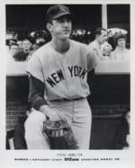Steve Hamilton - New York Yankees - dugout steps - B/W - HamiltonSteve794.jpg - 8x10