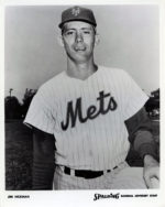 Jim Hickman - New York Mets - upper body - B/W - HickmanJim925.jpg - 8x10