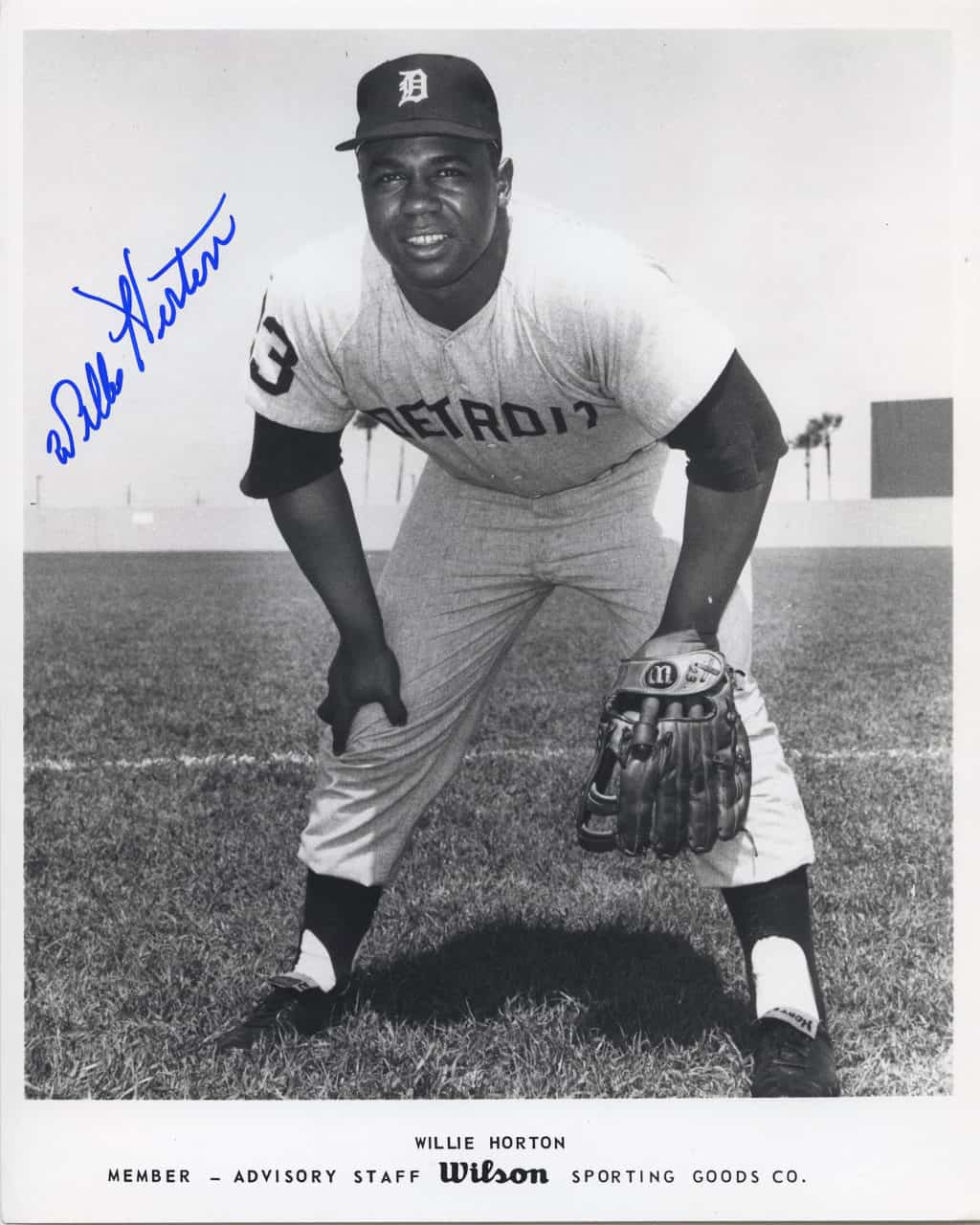 Willie Horton - Detroit Tigers - full length - B/W - HortonWillie798.jpg - 8x10