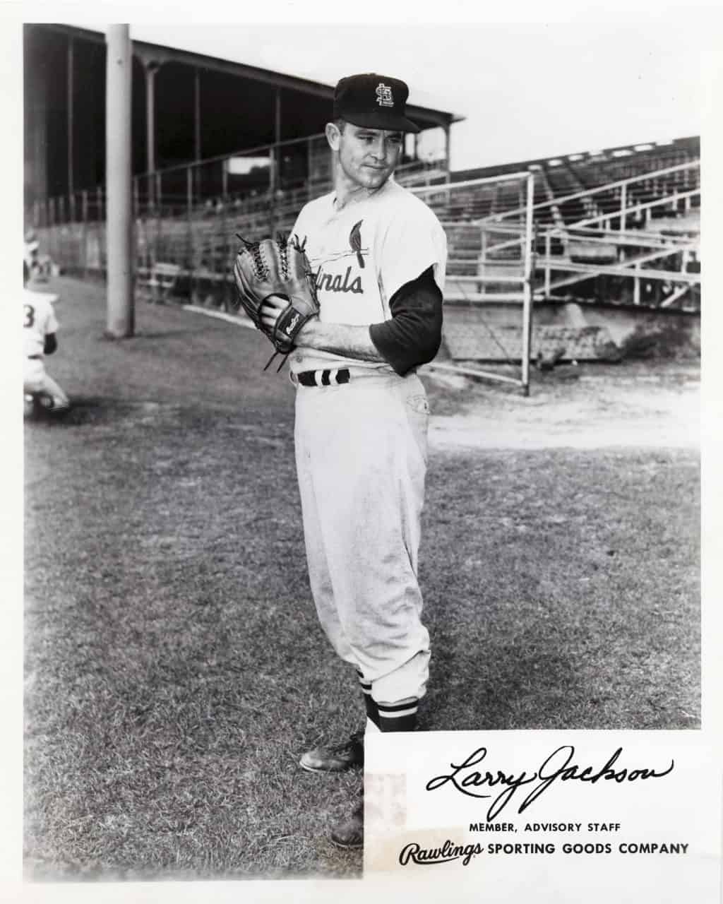 Larry Jackson - St. Louis Cardinals - fielding - B/W - JacksonLarry-1024.jpg - 8x10