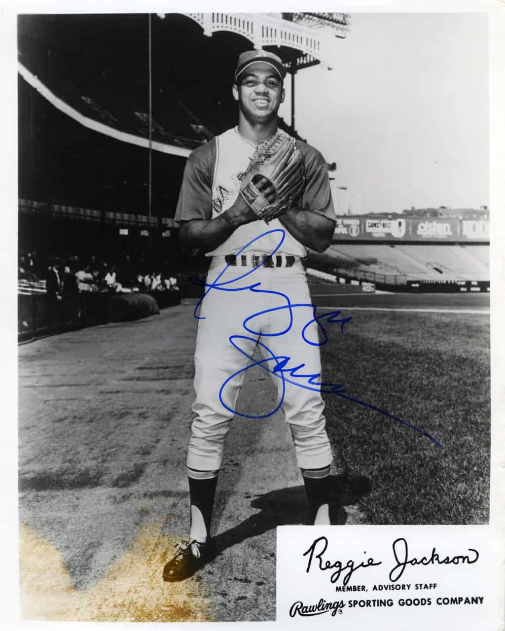 Reggie Jackson - Oakland Athletics - full length - B/W - JacksonReggie-2027.jpg - 8x10