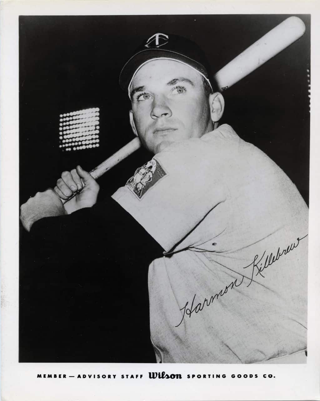 Harmon Killebrew - Minnesota Twins - batting looking front - B/W - Killebrew-3811.jpg - 8x10