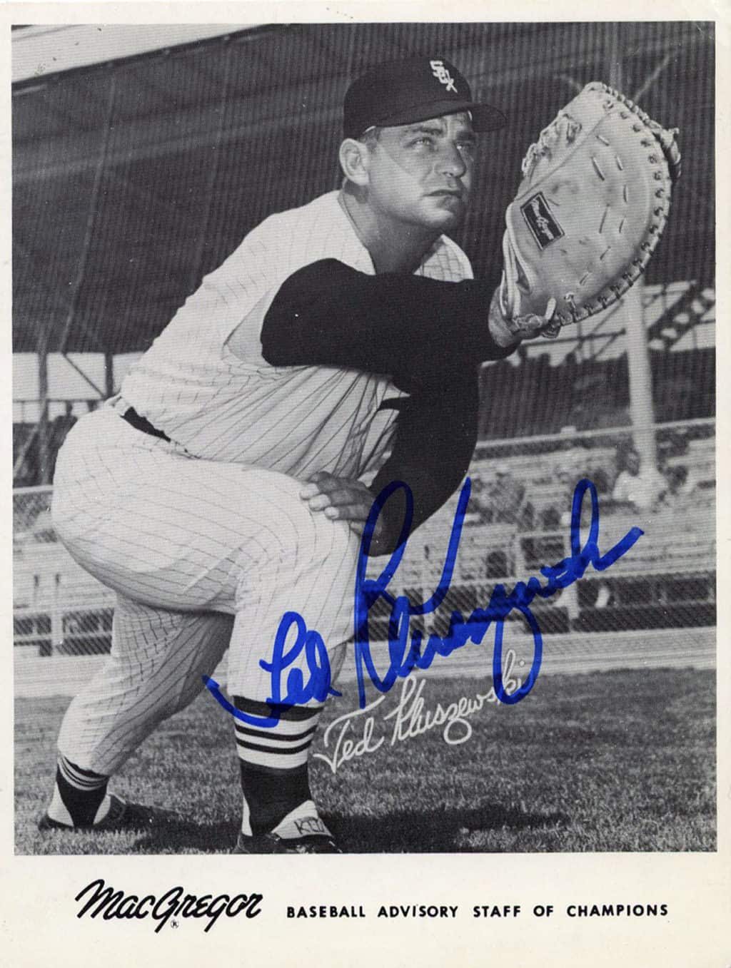 Ted Kluszewski - Chicago White Sox - Fielding - B/W - KluszewskiTed.jpg - 4x5