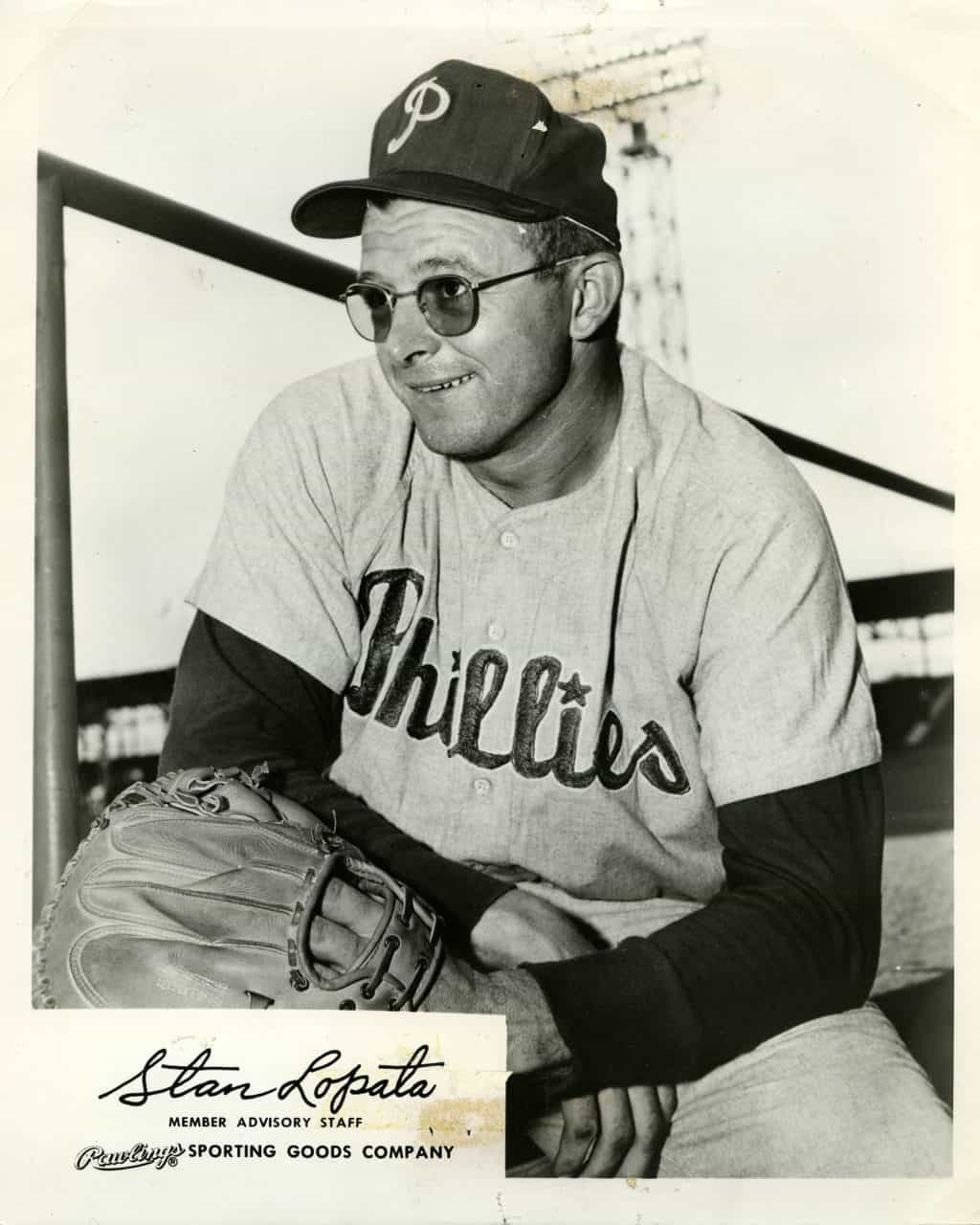 Stan Lopata - Philadelphia Phillies - sitting - B/W - LopataStan038.jpg - 8x10