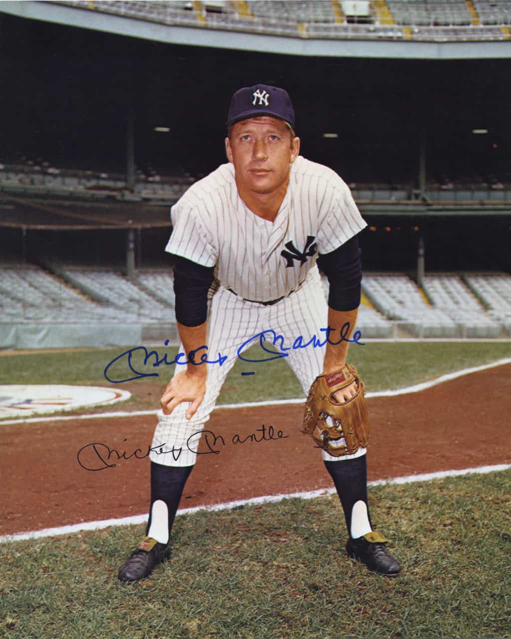 Mickey Mantle - New York Yankees - leaning hands on knees - Color - MantleMickey-7043.jpg - 8x10