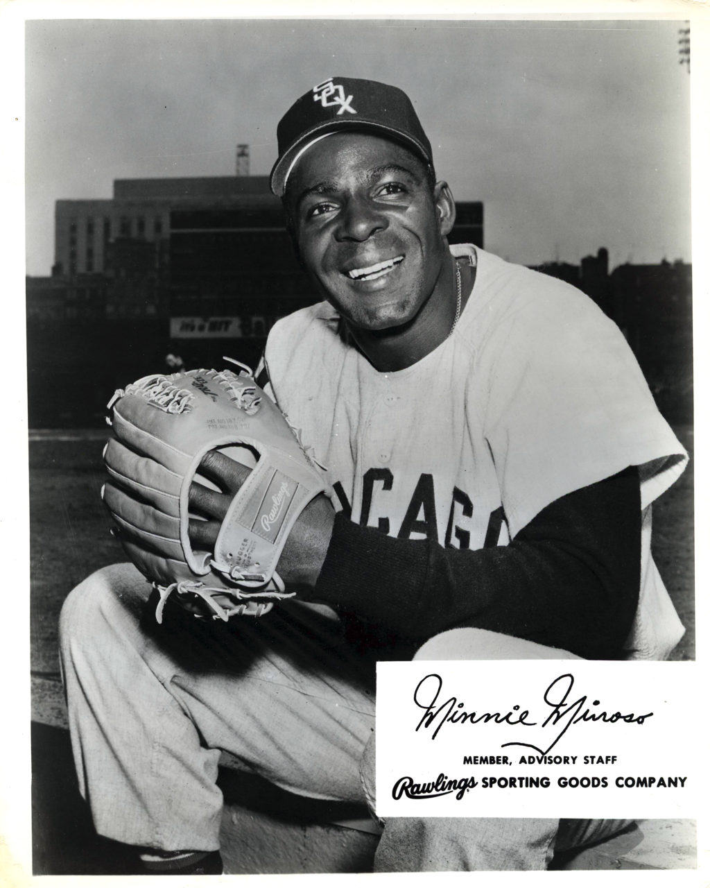 Minnie Minoso - Chicago White Sox - sitting on steps - B/W - MinosoMinnie053.jpg - 8x10