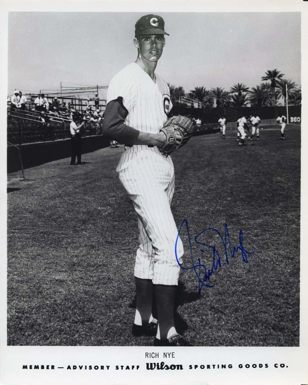 Rich Nye - Chicago Cubs - pitching - B/W - NyeRich828.jpg - 8x10