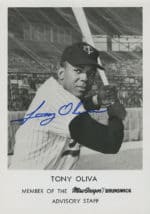 Tony Oliva - Minnesota Twins - Batting - B/W - OlivaTony.jpg - 3.5x5