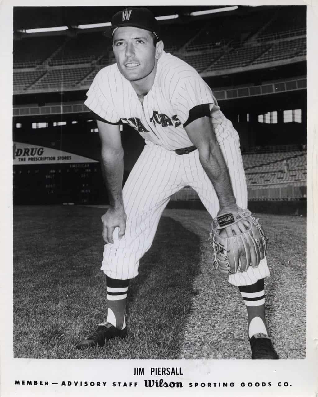 Jimmy Piersal - Washington Senators - fielding - B/W - PiersalJimmy-2844.jpg - 8x10