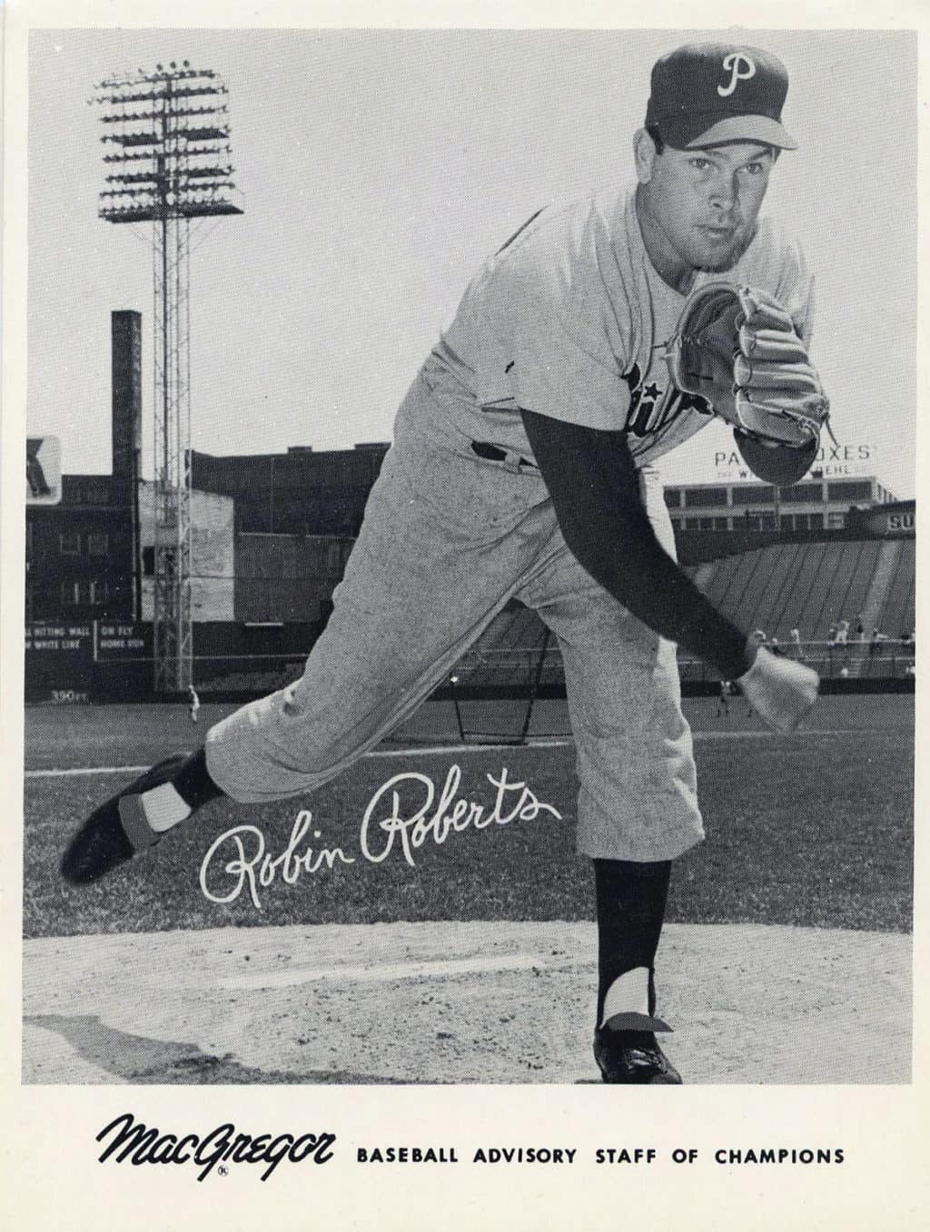 Robin Roberts - Philidelphia Phillies - follow through - B/W - RobertsRobin.jpg - 4x5