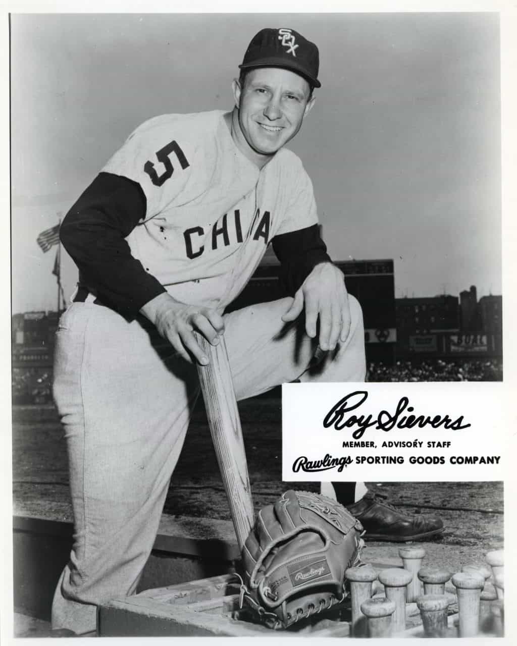 Roy Sievers - Chicago White Sox - Dugout steps - B/W - SieversRoy-4085.jpg - 8x10