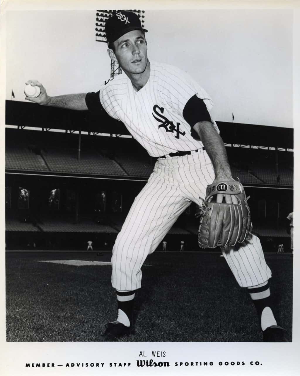 Al Weis - Chicago White Sox - ready to throw - B/W - WeisAl-1866.jpg - 8x10