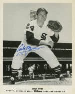 Early Wynn - Chicago White Sox - full length - B/W - WynnEarly-3876.jpg - 8x10