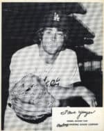 Steve Yeager - Los Angeles Dodgers - upper body - B/W - YeagerSteve104.jpg - 8x10