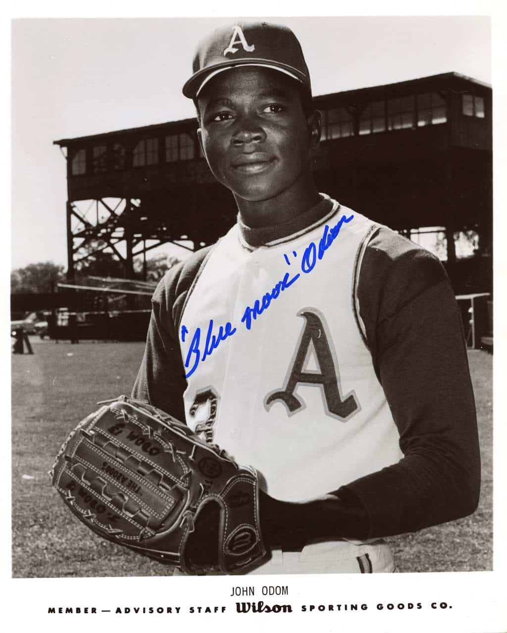 John Odom - Oakland Athletics - belt up pose - B/W - OdomJohn185copy.jpg - 8x10