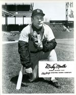 Mickey Mantle - New York Yankees - kneeling Road Uniform - B/W - MantleMickey011.jpg - 8x10