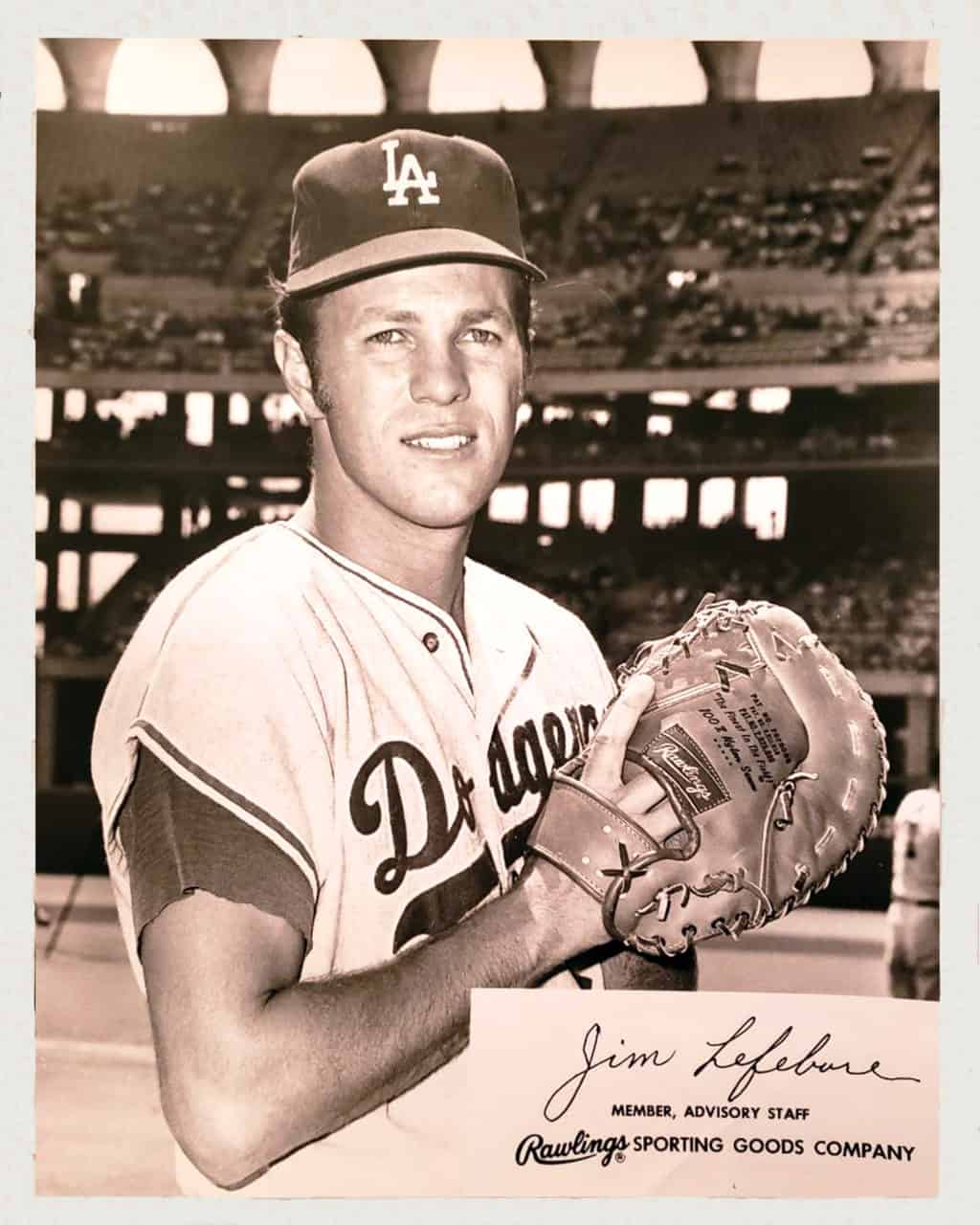 Jim Lefebver - Los Angeles Dodgers - upper body with glove - B/W - LefebverJim.jpg - 8x10