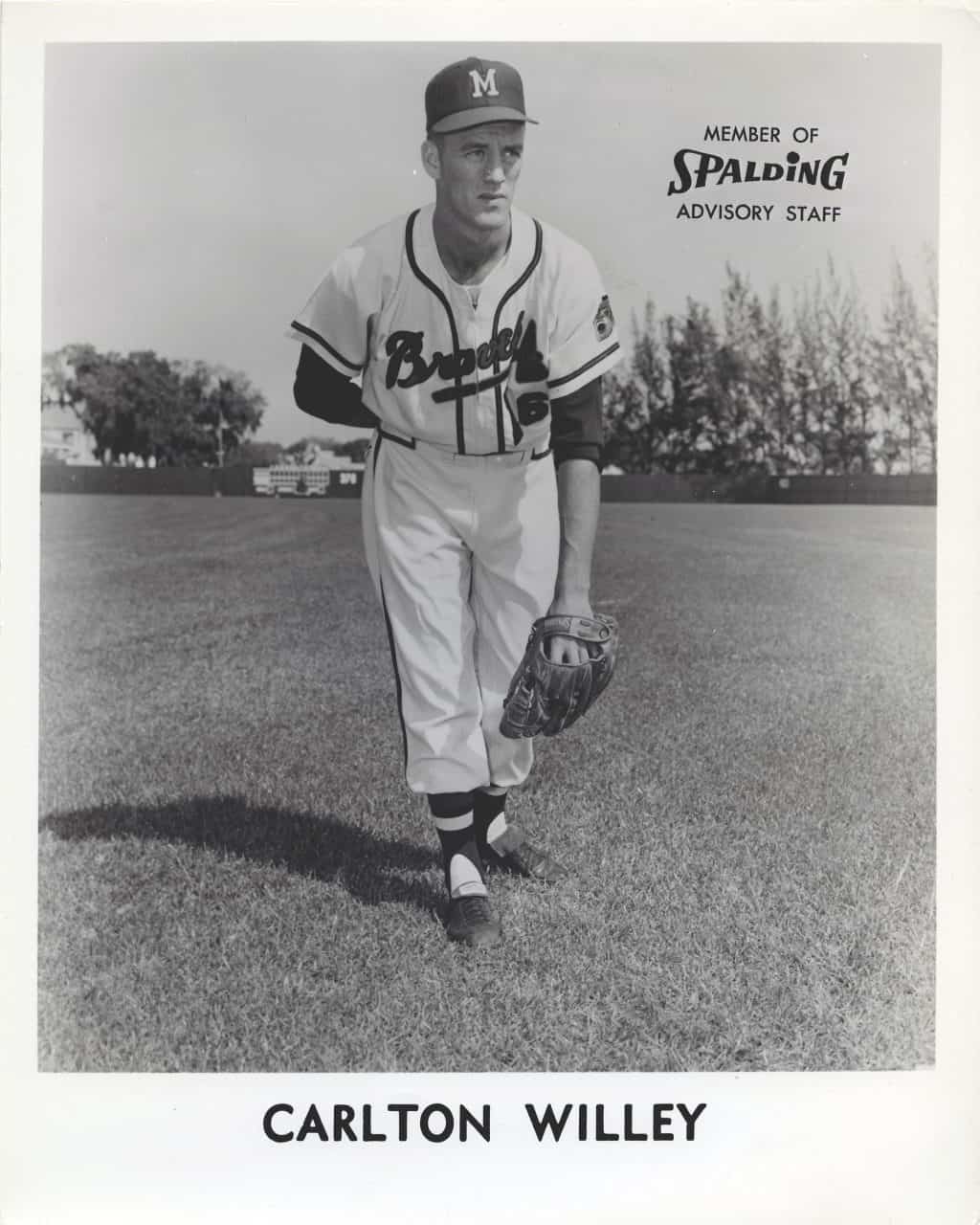 Carlton Wiley - Atlanta Braves - full body - B/W - WileyCarlton-1964.jpg - 8x10